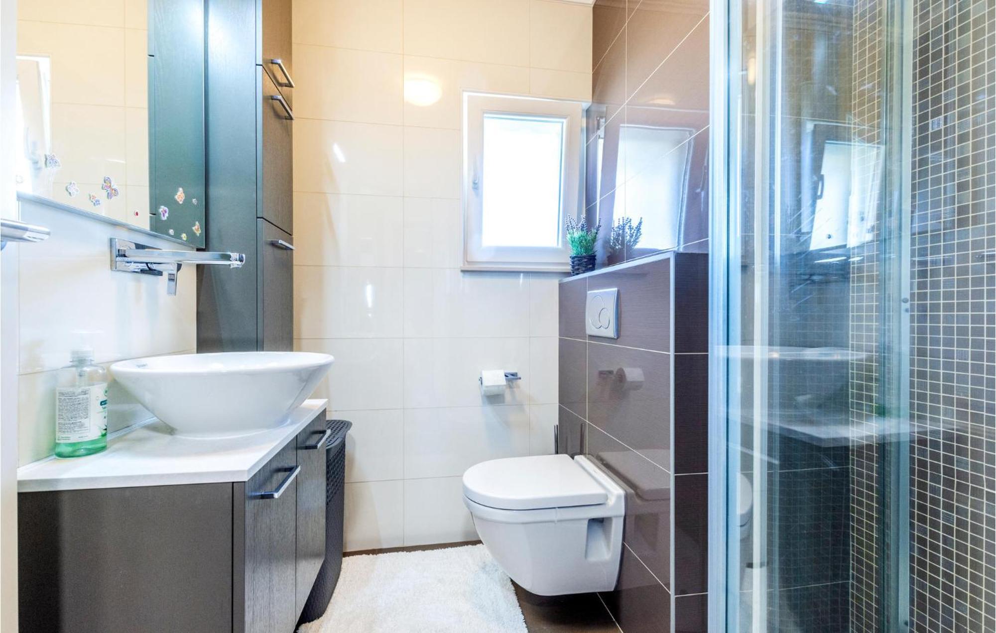 Beautiful Apartment In Split With Kitchen Eksteriør billede